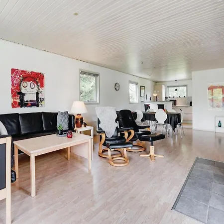 Casa vacanze Three-bedroom Holiday In Blåvand