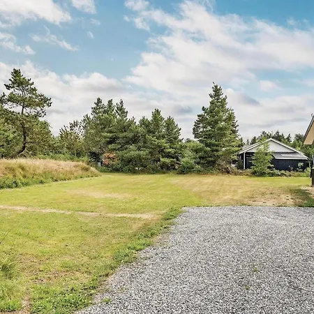 Three-bedroom Holiday In Casa vacanze