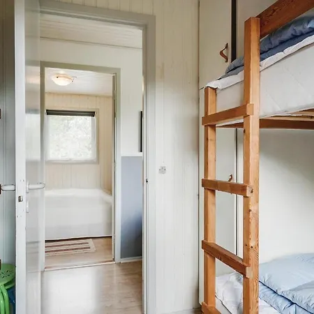 Three-bedroom Holiday In Casa vacanze *