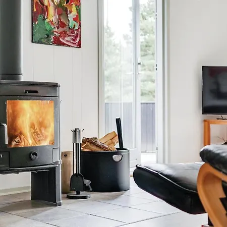 Three-bedroom Holiday In * Blåvand